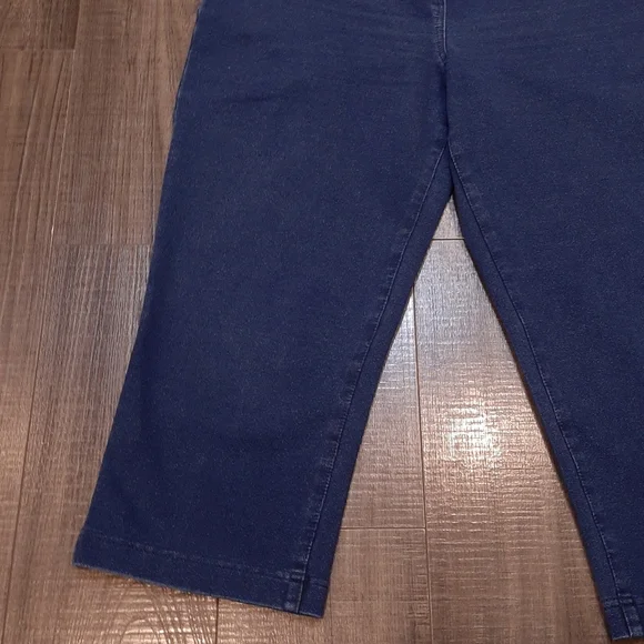 PETER NYGARD Denim Capri Pants Pull On Jeans Stretchy - Picture 4 of 10